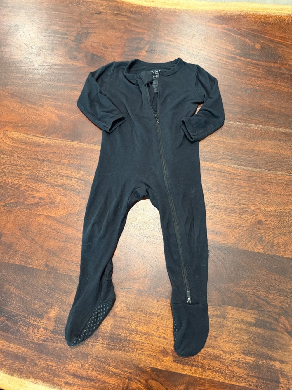 Kyte BABY Black Zip-Up Footed Pajama One-Piece